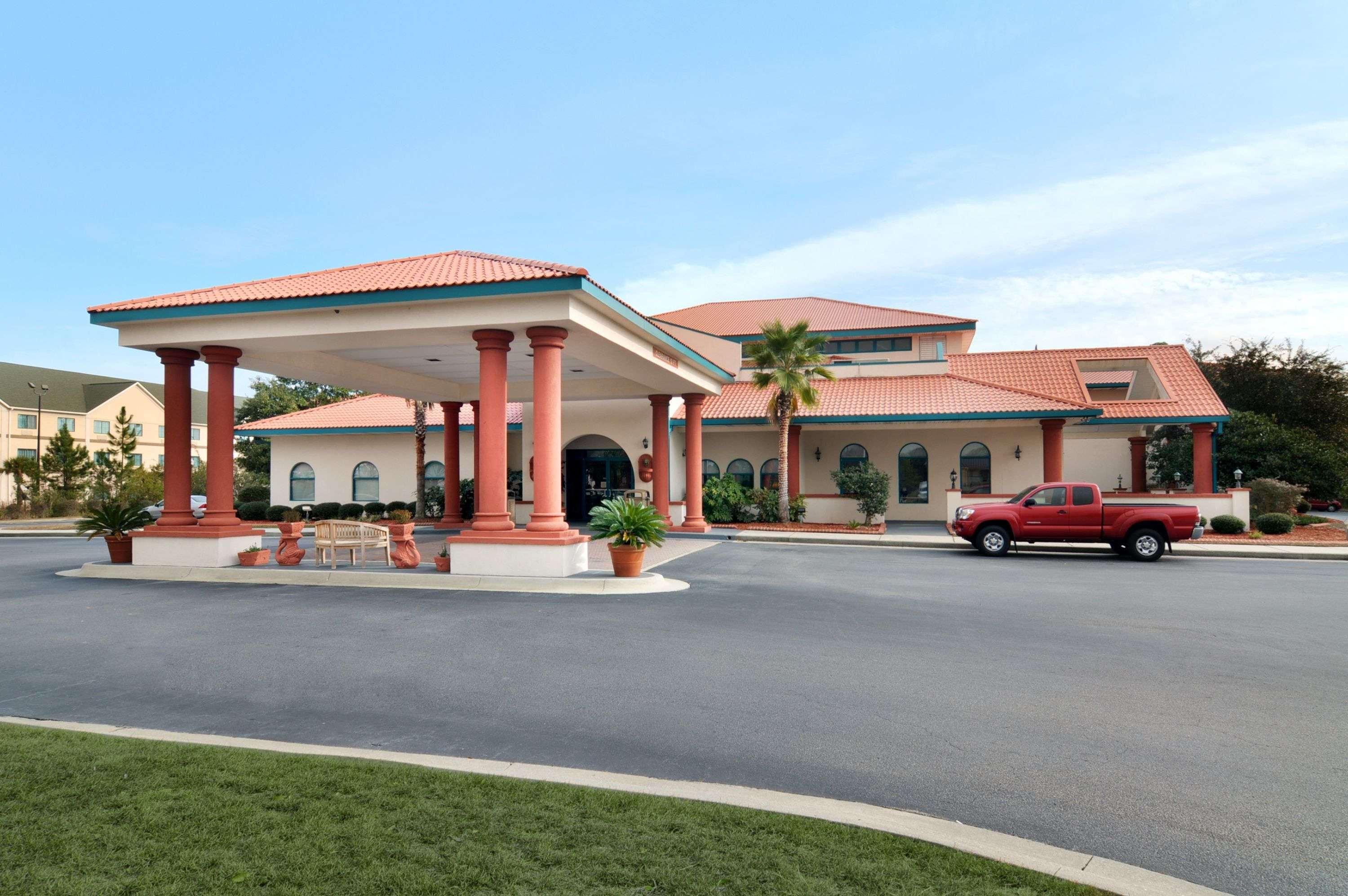 Motel 6 Savannah Ga Gateway & I95 Exteriör bild