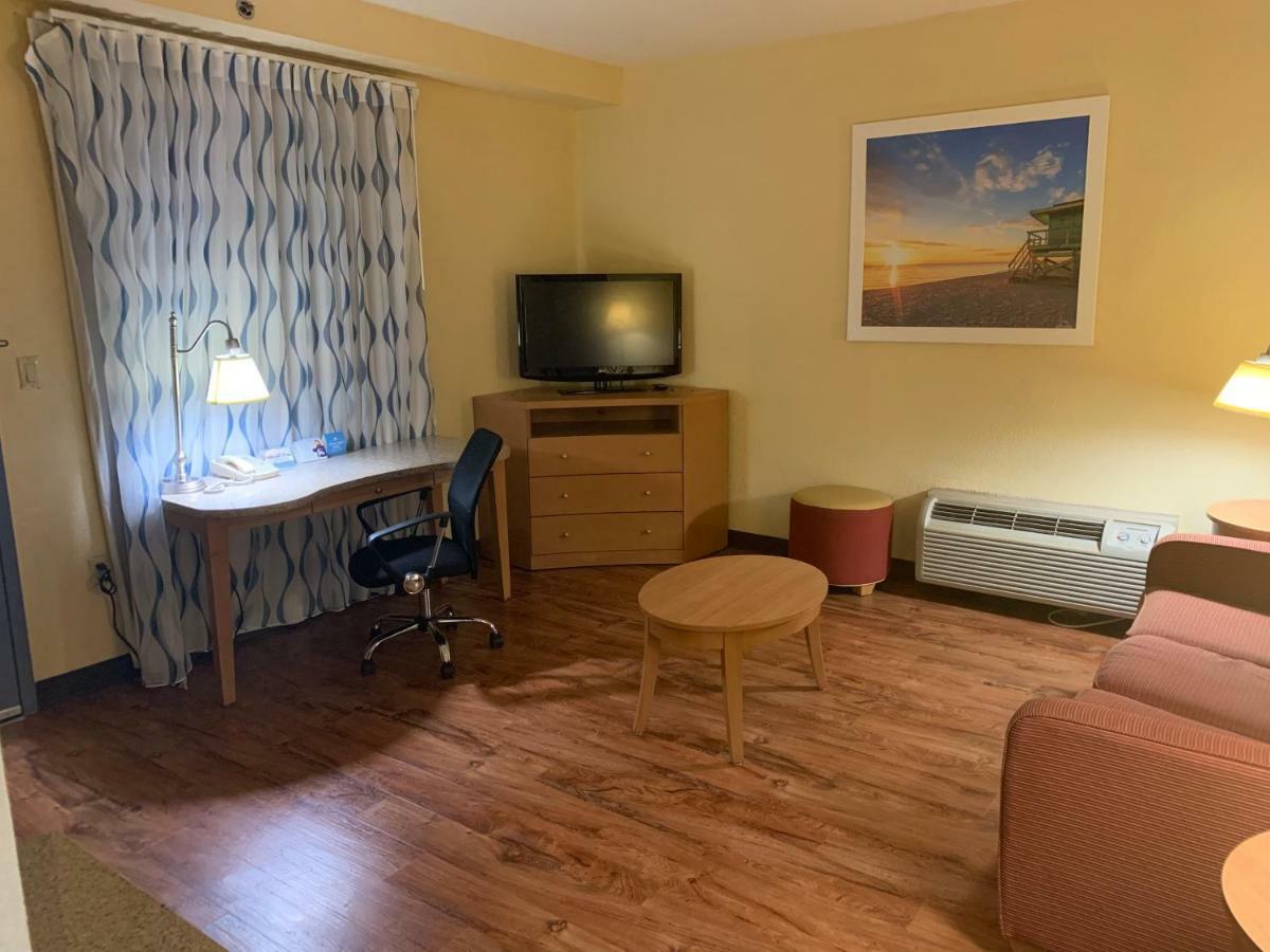 Motel 6 Savannah Ga Gateway & I95 Exteriör bild